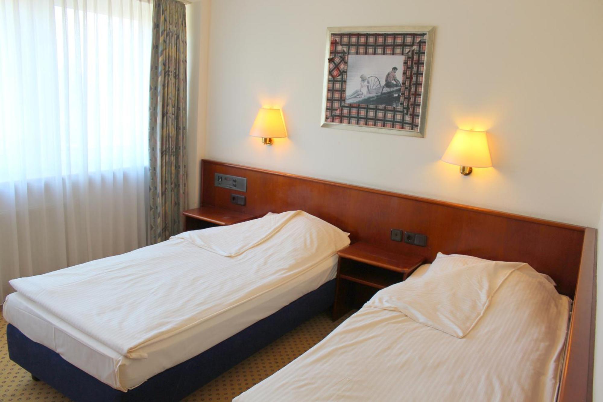 Elbroich Hotel Duesseldorf, Dusseldorf